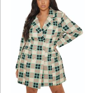 Missguided Plus-Size NWOT Green Plaid Blazer Dress